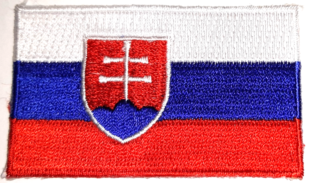 SLOVAKIEN TYGMÄRKE 65x38mm